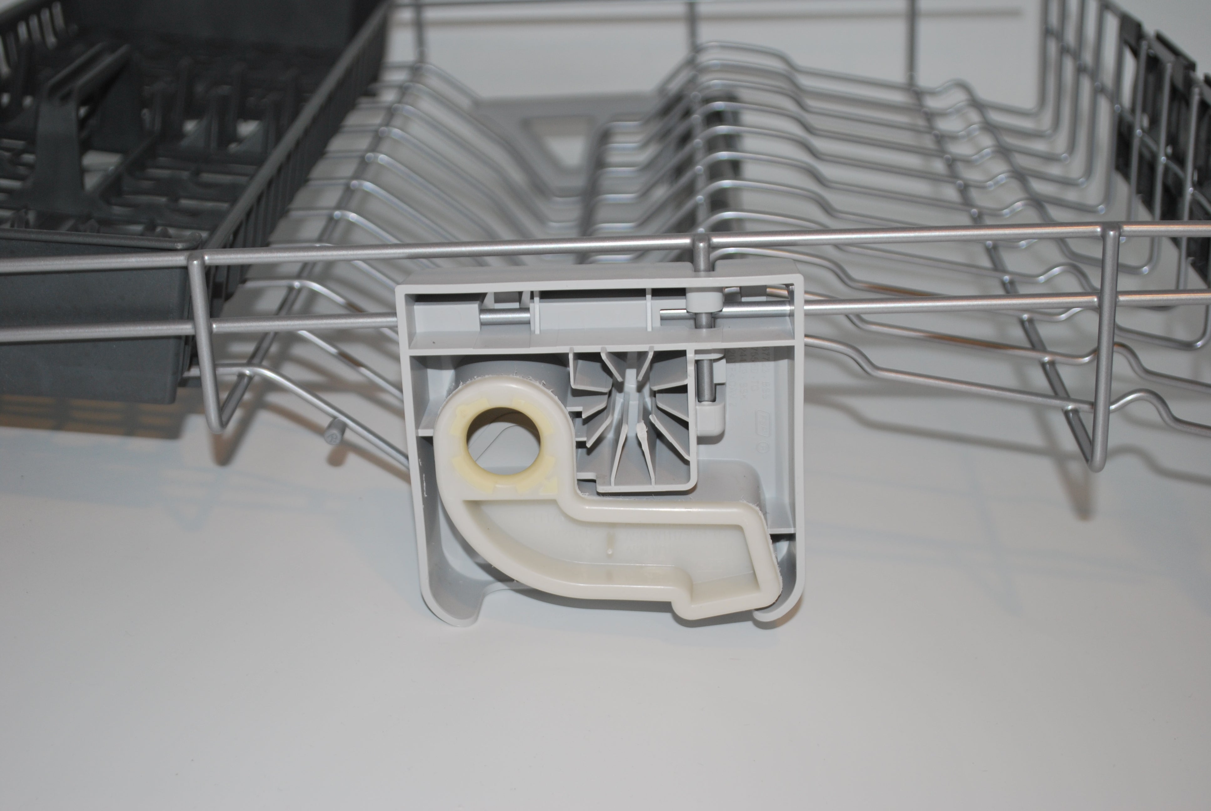 W11127770 NEW Whirlpool Dishwasher 3rd Row Rack  AP6980951 Light Grey Sprayer